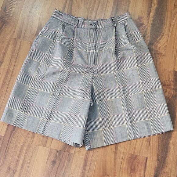 EUC Vintage Plaid Pleated Wool Shorts - Picture 1 of 6